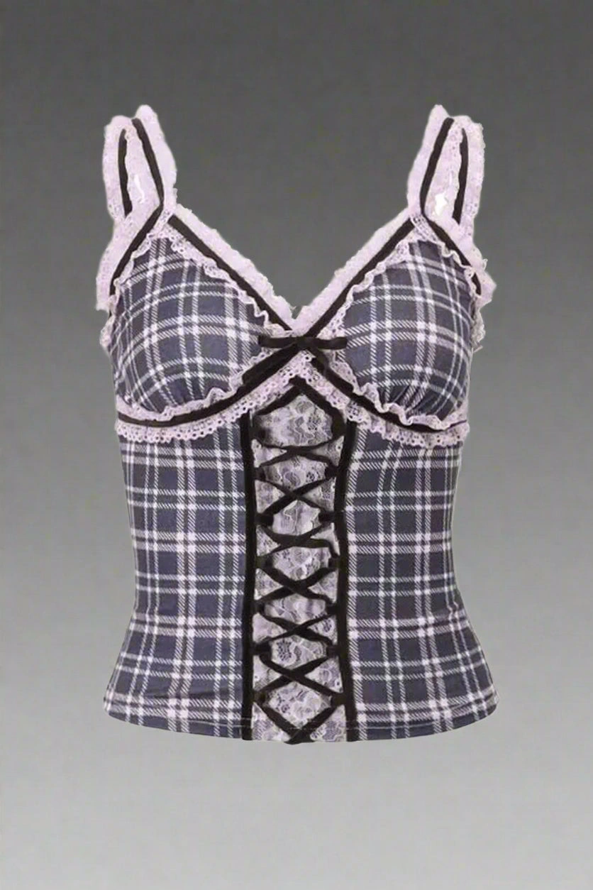 Spitzen-Patchwork-Karo-Top: Ein Hauch von Romantik und Stil für deinen Look.
